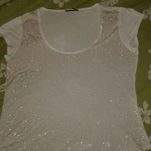 Detailed t-shirt - Picture 1 of 4